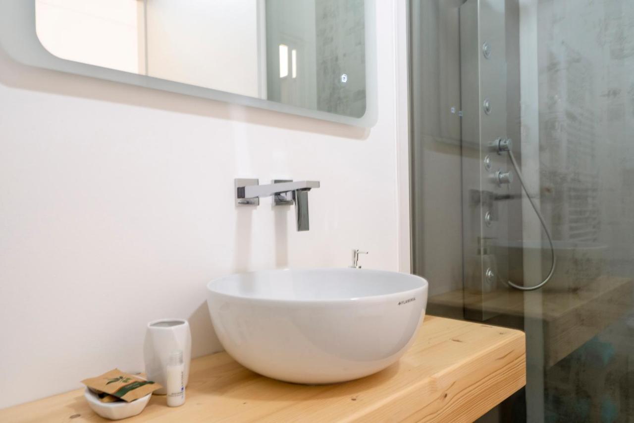 מונופולי Casa Del Barone - Luxury Suites מראה חיצוני תמונה